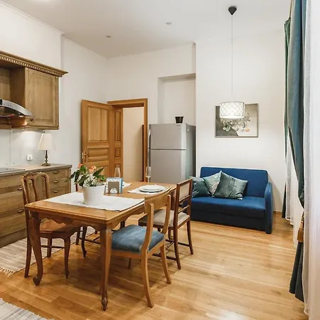 Charming Escape Apartman *